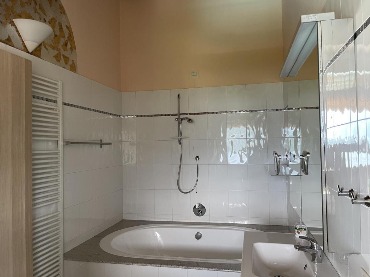 Casa Romantica Colico Kültér fotó